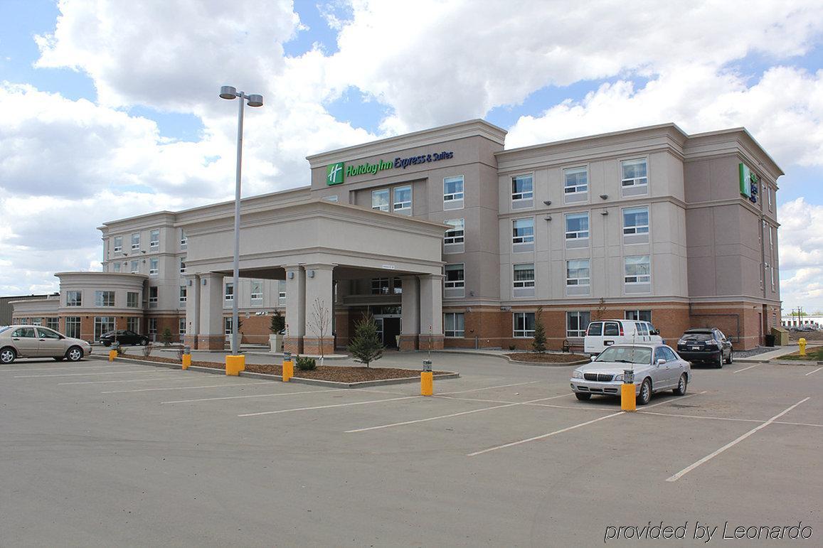 邦尼维尔智选假日套房酒店 Bonnyville 外观 照片